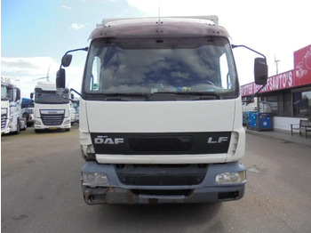 Kamion sa zatvorenim sandukom DAF LF 220: slika 2