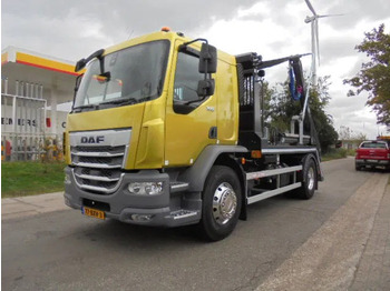 Kamion za utovaranje kontejnera DAF XB 290