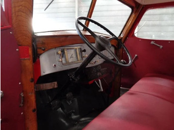 Kamion sa golom šasijom i zatvorenom kabinom International D 30 4 TONNER: slika 5 Kamion sa golom šasijom i zatvorenom kabinom International D 30 4 TONNER: slika 5