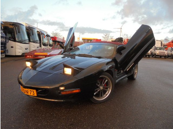 Automobil