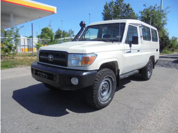 Automobil TOYOTA Land Cruiser