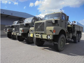 Kamion sa tovarnim sandukom VOLVO N10