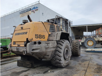 Utovarivač točkaš LIEBHERR L 586