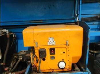 Lift u obliku makaza Holland Lift B-195DL25: slika 5