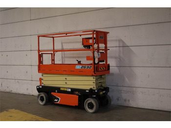 Lift u obliku makaza JLG 2632ES: slika 3