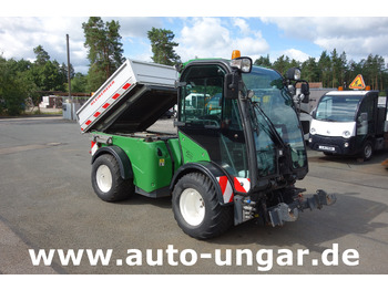 Komunalni traktor