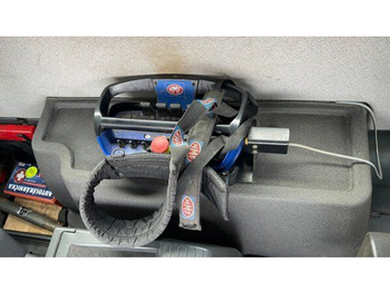 Tegljač MAN 6x2 TGA 26.360 +17m HMF: slika 5