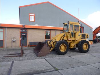 Utovarivač točkaš CATERPILLAR 920