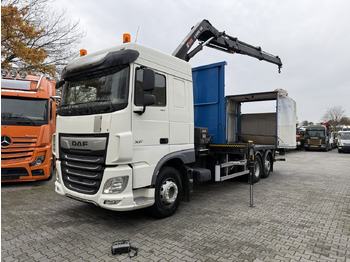 Kamion sa dizalicom DAF XF 480