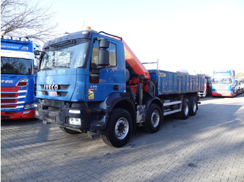 Kamion sa dizalicom IVECO Trakker