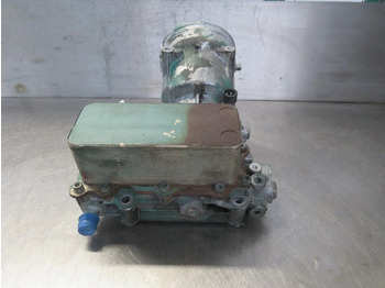 Motor i delovi za Kamion Volvo 21797964 OLIEKOELER VOLVO FL 210 EURO 6: slika 4