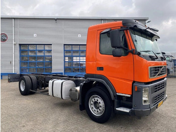 Kamion sa golom šasijom i zatvorenom kabinom Volvo FM9-260 / HYDRAULICS / NL TRUCK / AUTOMATIC / EURO-3 / 2005: slika 2