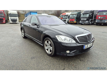 Automobil MERCEDES-BENZ