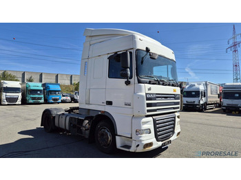 Tegljač DAF XF 105 460