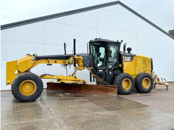 Grejder CATERPILLAR 140M