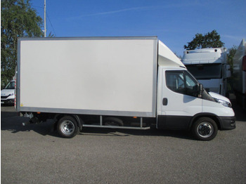 Dostavno vozilo sa zatvorenim sandukom Iveco Daily 35C16: slika 4