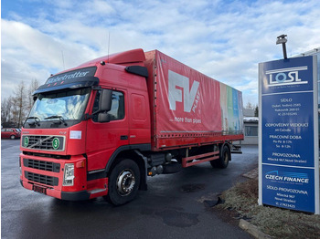 Kamion sa ceradom VOLVO FM
