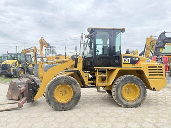 Utovarivač točkaš CATERPILLAR 914