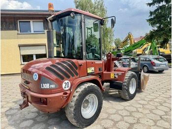 Utovarivač točkaš VOLVO L30B