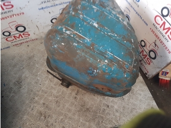 Rezervoar za gorivo za Traktor Ford 4000,  4600 Fuel Tank 83935630, E2nn9002ba, E3nn9002kb: slika 4