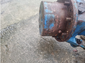 Prednja osovina Ford Tw25, Tw35, 8730, 8830 Front Axle Rh Hub Complete Zp4472355168, 83944714: slika 5