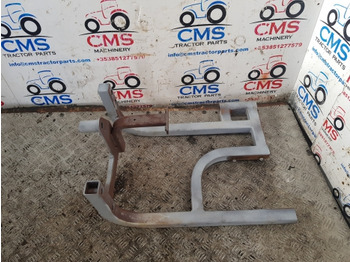 Oslanjanje kabine Massey Ferguson 5612, 5613, 5611 Tool Box Step Support Bracket Frame Rhs: slika 3
