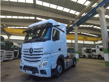 Tegljač MERCEDES-BENZ Actros 1845