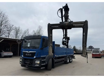 Kamion sa dizalicom MAN TGS 26.460