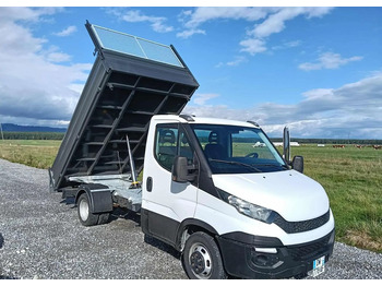 Dostavno vozilo istovarivač Iveco DAILY 35C13, 35C12, 35C14, 35C15: slika 3
