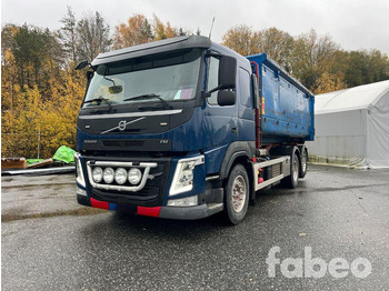 Kamion sa hidrauličnom kukom VOLVO FM