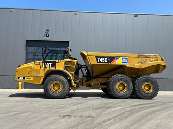 Zglobni kiper CATERPILLAR 745