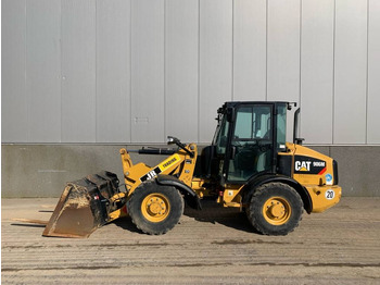 Utovarivač točkaš CATERPILLAR 906