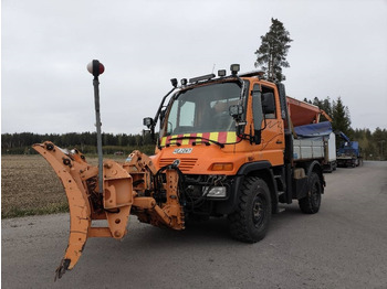 Vozilo za čišćenje snega UNIMOG