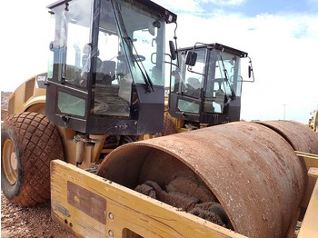 Vibraciona ploča CATERPILLAR CS64B
