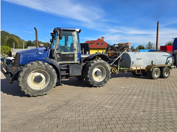 Traktor JCB
