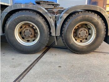 Tegljač Volvo FH 16.750 8x4/4: slika 4
