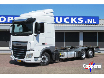 Kamion za prevoz kontejnera/ Kamion sa promenjivim sandukom DAF XF 450