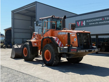Utovarivač točkaš Doosan DL 300-3: slika 3