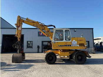 Bager točkaš LIEBHERR A 900