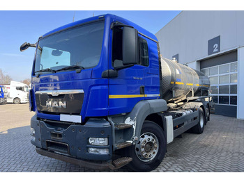 Kamion cisterna MAN TGS 26.400