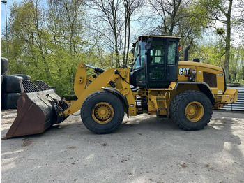 Utovarivač točkaš CATERPILLAR 938M