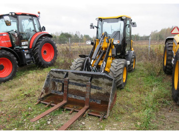 Utovarivač točkaš JCB 406: slika 2