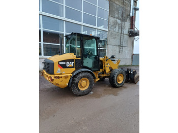 Bager utovarivač CATERPILLAR 906M