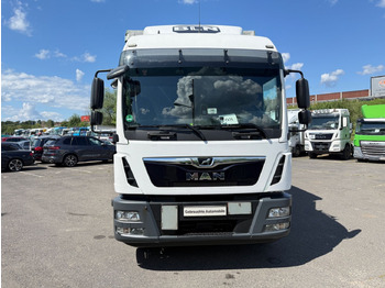 Kamion sa ceradom MAN TGM 15.290