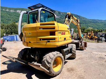 Bager točkaš New Holland MH 2.6 PELLE A PNEUS 10T: slika 4