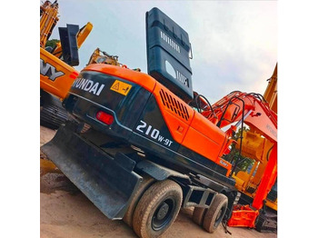 Bager točkaš HYUNDAI