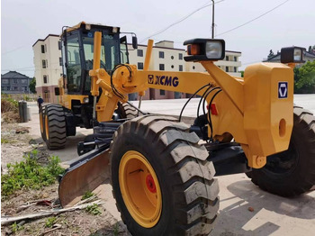 Grejder XCMG GR180