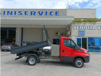 Dostavno vozilo istovarivač IVECO DAILY 35C12 RIBALTABILE: slika 3 Dostavno vozilo istovarivač IVECO DAILY 35C12 RIBALTABILE: slika 3