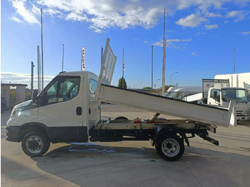 Dostavno vozilo istovarivač IVECO DAILY 35C14: slika 4