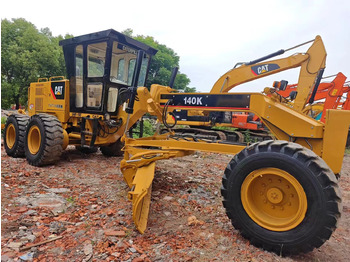 Grejder CATERPILLAR 140K